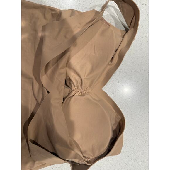 SOMA Enbliss Lightweight Smoothing Tank in Warm Amber XS - Picture 3 of 8